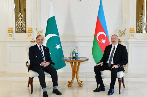 Şahbaz Şərif Azərbaycan Prezidentini təbrik etdi