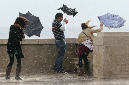 Bakıda hava dəyişir – Güclü külək və temperatur enişi gəlir