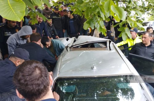Oğuzda avtomobil ağaca çırpılıb, xəsarət alanlar var
