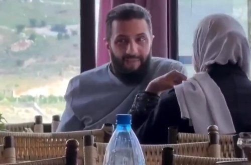 Suriya prezidenti Şara xanımı ilə restoranda qəhvə içərkən görüntülənib