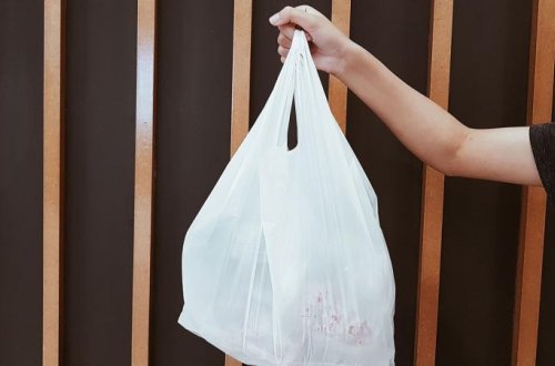 İran müharibəsi Yaponiyada plastik torba böhranına səbəb olub