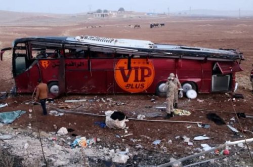 İraqda faciəli qəza: Sərnişin avtobusu aşdı