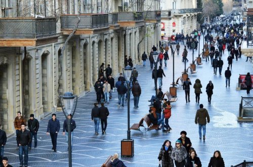 Bu il Bakıda iş saatları dəyişə bilər