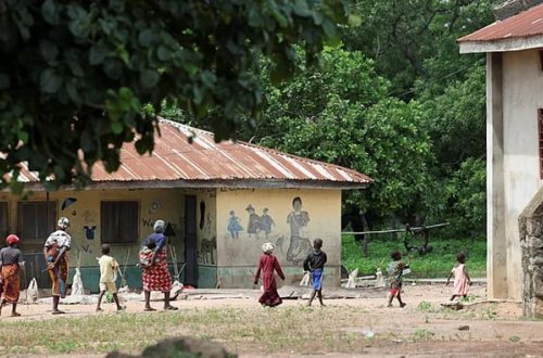 Nigeriyada məktəbə hücum etdilər! 3 ölü