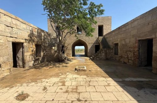 Tarixi karvansaraya qanunsuz müdaxilənin qarşısı alınıb - FOTO