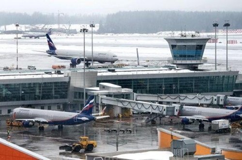 Moskvanın bütün aeroportlarında uçuşlar dayandırıldı