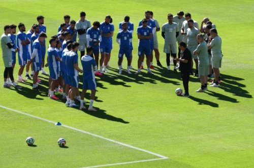 İran Milli Futbol Komandası ABŞ-da etirazlarla üzləşib