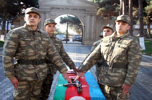 Hərbi xidmət müddəti azaldılacaq? - Rəsmi açıqlama
