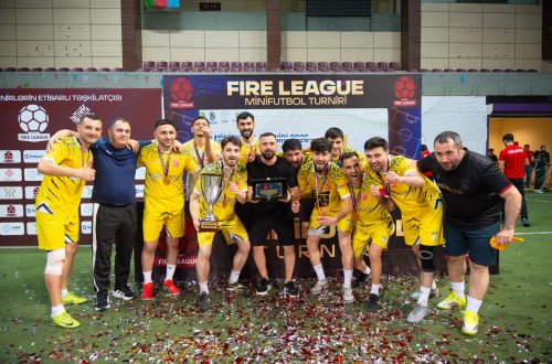 Yelo Bank şirkətlərarası futbol liqasının çempionu olub