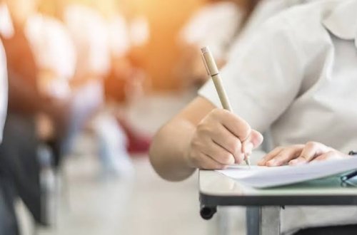 DİM: Başqasının yerinə imtahan vermək istəyən şəxs barəsində araşdırma aparılır