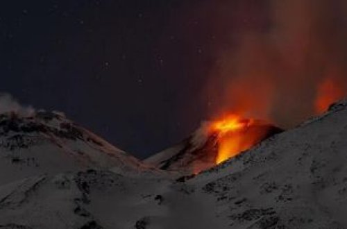 Etna vulkanı nəhəng kül buludları püskürdü