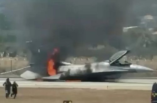 Yunanıstanda F-16 təyyarəsi yandı