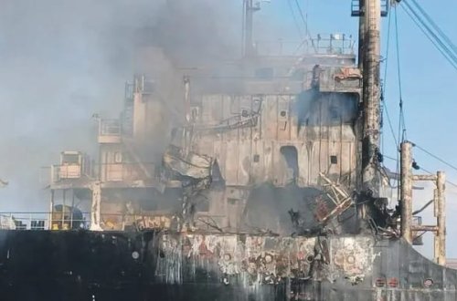 Rusiya yük gəmisinə zərbə endirdi: 5 ölü, 5 itkin