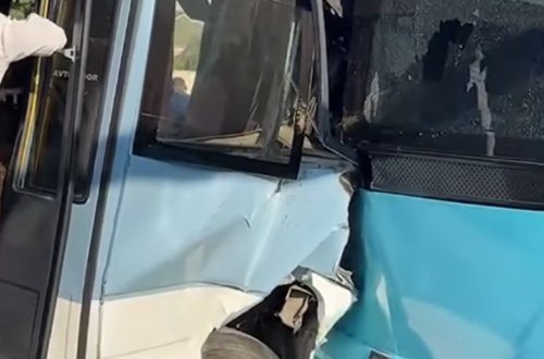 Binədə iki avtobus toqquşdu - 22 nəfər yaralandı