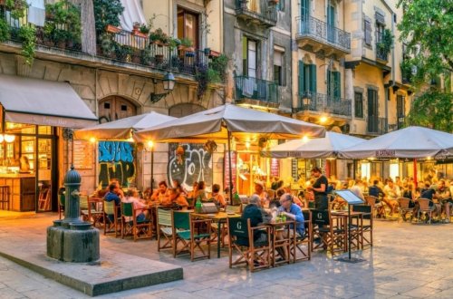 Barselona turistlərə qarşı mübarizəyə başlayır: Vergilər üçqat artırılacaq 