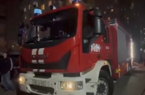 Ceyranbatan qəsəbəsində yaşayış binasında yanğın: Sakinlər təxliyə olundu
