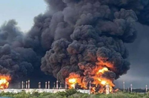 Ukrayna Rusiyanın ən böyük neft emalı zavodlarından birinə zərbə endirib
