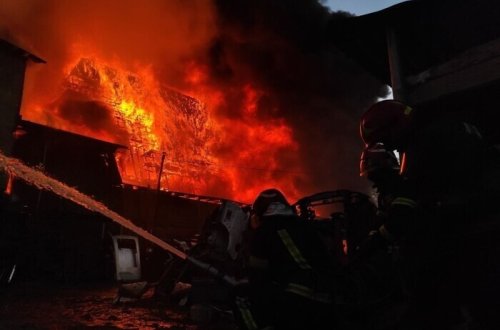 Rusiyanın gecə Ukraynaya hücumları nəticəsində azı 8 nəfər ölüb, onlarla yaşayış binası dağılıb