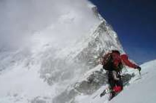 Pakistan və Çin sərhədində qar uçqunu: 10 alpinist itkin düşüb