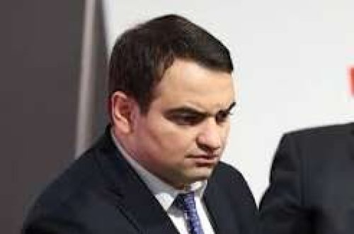 Ermənistanda deputat Narek Karapetyanın evində axtarış aparılıb