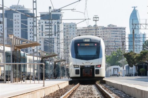 Tanınmış aktyor ADY-dan narazı qaldı: “Yekə adamlarsız”