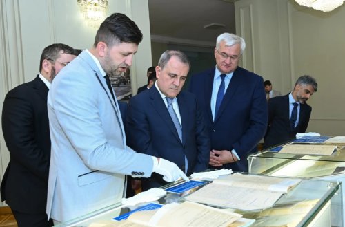 Ceyhun Bayramov Ukrayna XİN-də Azərbaycan və Qafqaza dair arxiv sənədlərlə tanış olub