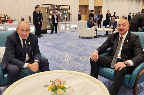 Paşinyan İlham Əliyevə zəng etdi