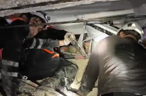 Hövsanda mağazanın tavanı uçdu - Qadın yaralandı