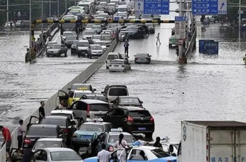 Çində daşqınlar və torpaq sürüşmələri: 10 ölü, 17 yaralı