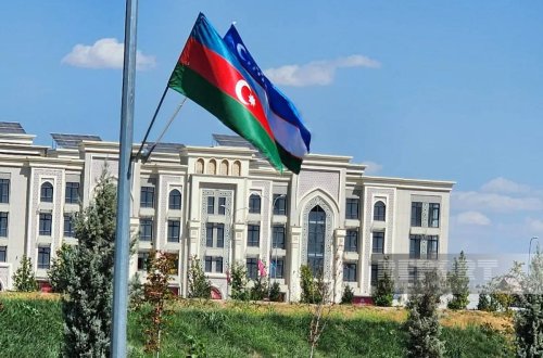 Daşkənd küçələri Azərbaycan və Özbəkistan bayraqları ilə bəzədilib