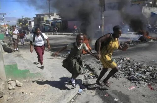 Haitidə qanlı basqın: 47 nəfər öldürüldü