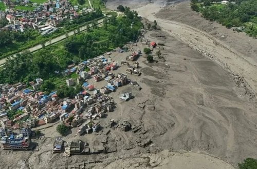 Nepalda güclü daşqın: 389 ölü, 1400 itkin