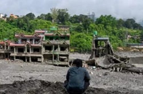 Nepalda meyitlər adsız şəkildə dəfn edilir