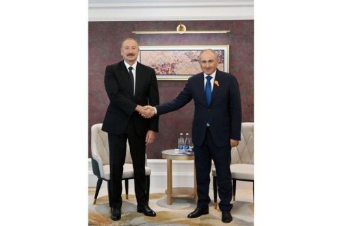 Prezident İlham Əliyev və Nikol Paşinyan Azərbaycan və Ermənistan arasında iqtisadi əməkdaşlığın genişləndirilməsi imkanlarını müzakirə ediblər