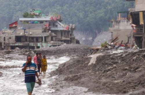Nepalda daşqınlar azı 2,2 milyon ton tullantı və dağıntı yaradıb
