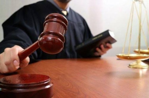 Özəl klinika rəhbəri və sahə həkimi rüşvətlə saxta əlillik sənədləri düzəltməkdə ittiham olunur