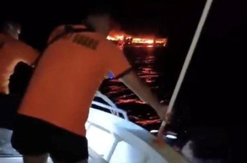 Filippində sərnişin bərəsində yanğın baş verib