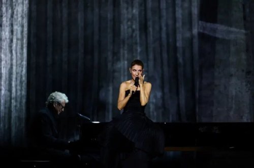 Selin Dion illərlə davam edən fasilədən sonra səhnəyə qayıdır
