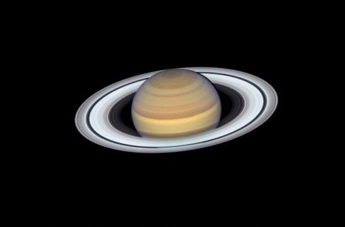 Saturnun cənub qütbündə nəhəng, 10 tərəfli atmosfer dalğası aşkar edilib