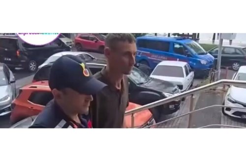 Türkiyədə 17 yaşlı qızlarını zəncirləyən valideynlər tutuldu: “Qızını döyməyən dizini döyər” - (Video)