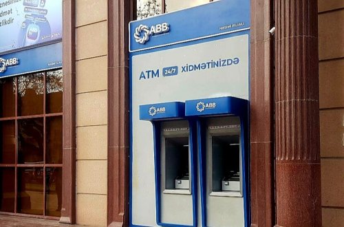 ABB bankomatlarından təxribat: SÖNÜR-YANIR, PULLAR GERİ QAYITMIR - VİDEO