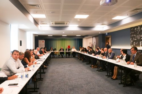 Azərbaycanda vətəndaş müraciətlərinə baxılması sahəsində mümkün islahatlar müzakirə edilib