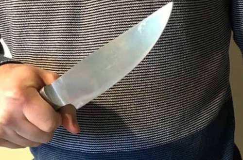 Arvadını yemək hazırlamadığı üçün bıçaqlayan ər sərbəst buraxıldı