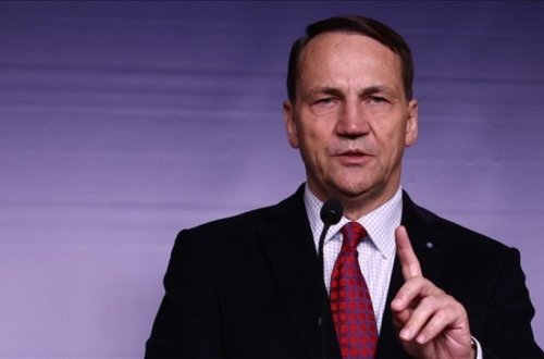 Polşanın xarici işlər naziri Sikorski düyü və mürəbbə ehtiyatı topladığını bildirib