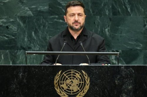 Zelenski: Bu səhərdən etibarən ümumilikdə 8 bölgə hücuma məruz qalıb