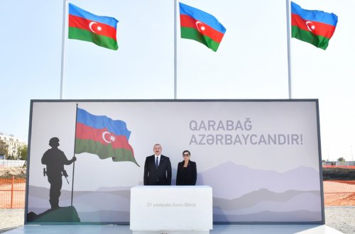 Prezidentlə xanımı Bakıdakı Zəfər parkında olub