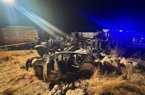 Türkiyədə sərnişin mikroavtobusu aşdı: Yeddi nəfər öldü, yaralananlar var