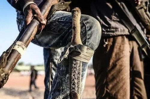 Somali dəniz quldurları ələ keçirilmiş tankerinin 5 heyət üzvünü öldürüb