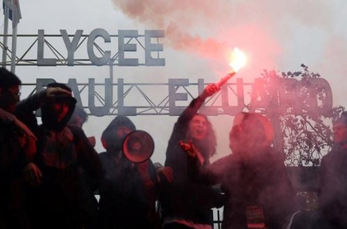 Fransada orta məktəb şagirdlərinin etirazları Belçikaya da yayıldı