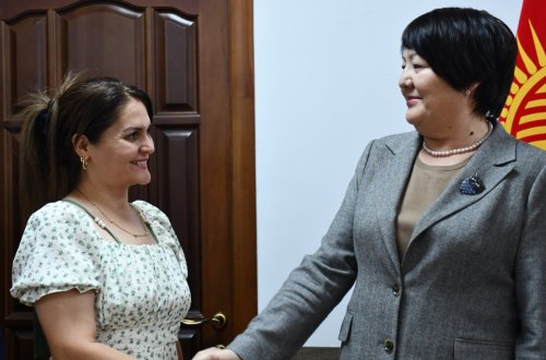 “Bu, mənəvi missiyamdır” – Azərbaycan dilini Qırğızıstanda öyrədəcək müəllim